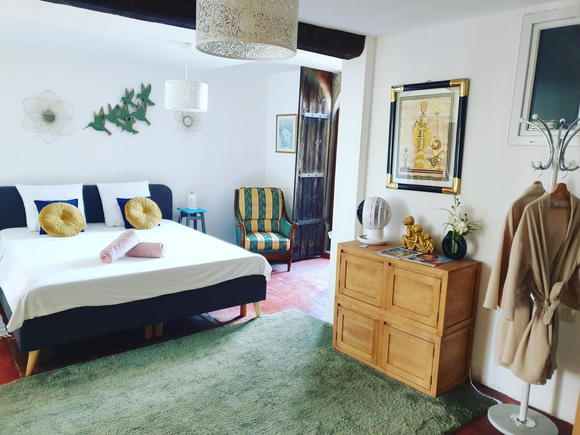 Les 2 Droles D'Oiseaux Bed & Breakfast Luc-sur-Orbieu Eksteriør bilde