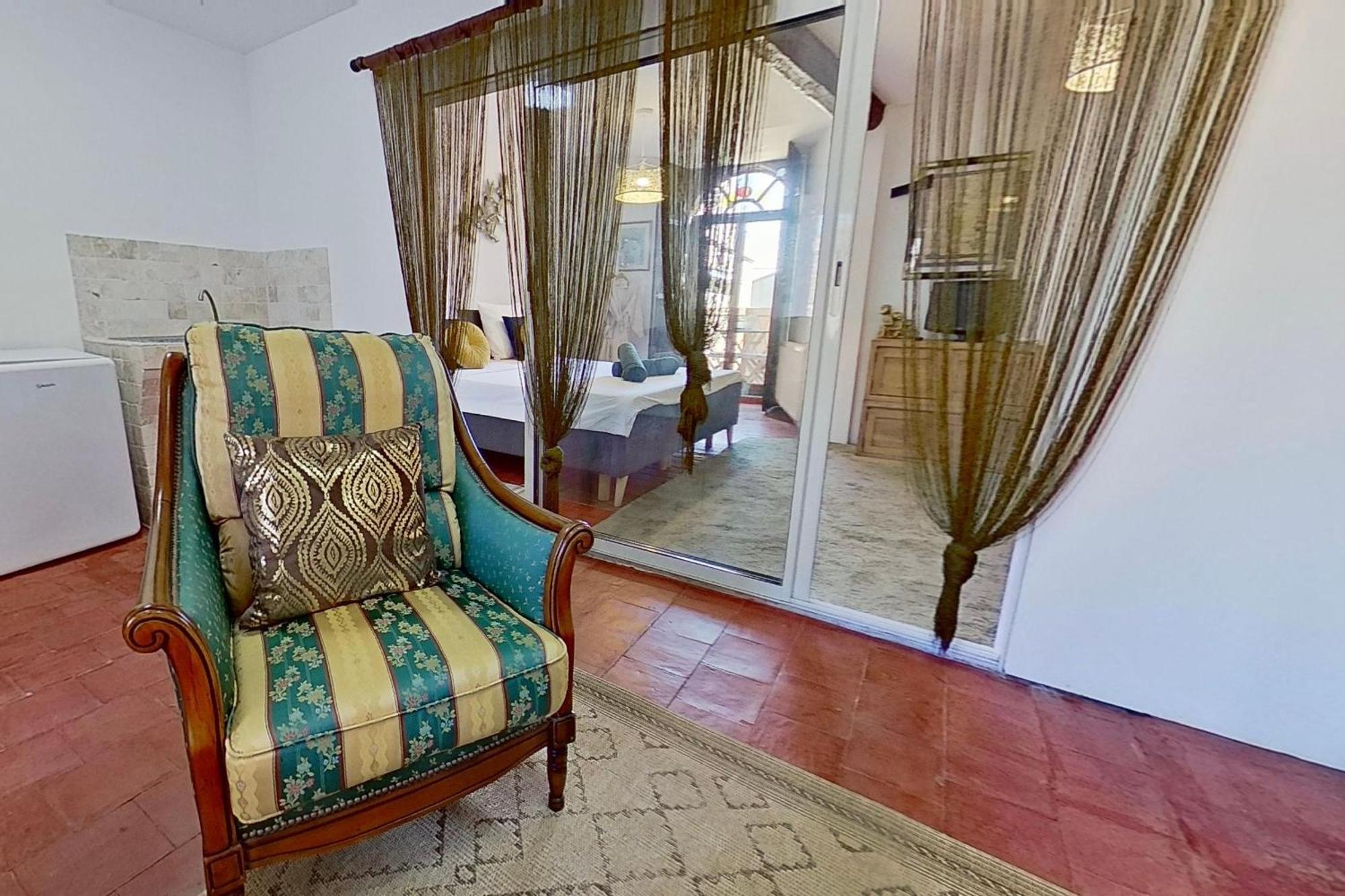 Les 2 Droles D'Oiseaux Bed & Breakfast Luc-sur-Orbieu Eksteriør bilde